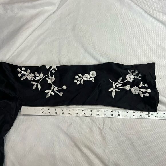 Spiegel Black White Floral Embroidered 100% Silk Tunic Top - Picture 6 of 7